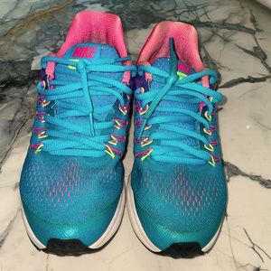 NIKE Zoom Pegasus 33 Sz 5Y